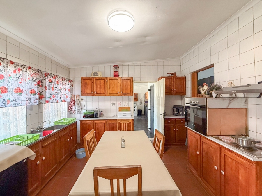4 Bedroom Property for Sale in De Kroon A H North West